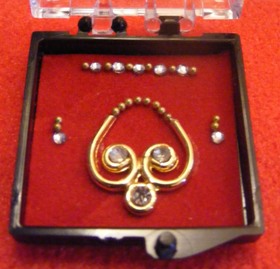 DOLLS HOUSE 1/12TH BOXED JEWELLERY DISPLAY 6 - Click Image to Close